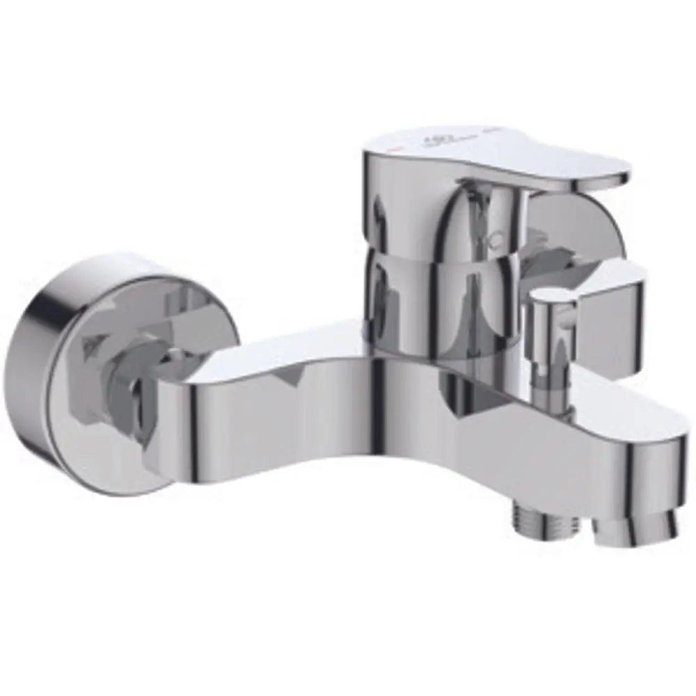 Chromene Badarmatur von Ideal Standard mit einem einzigen Hebel zum Einstellen der Wassertemperatur und -menge, geeignet für die Wandmontage.